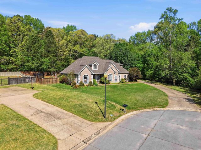 2832 Timbercreek Drive, Bryant, AR 72023