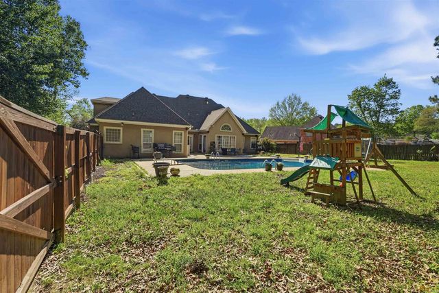 2832 Timbercreek Drive, Bryant, AR 72023