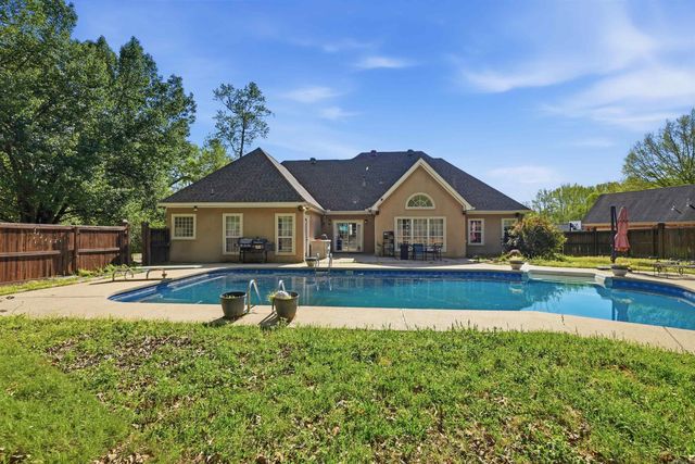 2832 Timbercreek Drive, Bryant, AR 72023