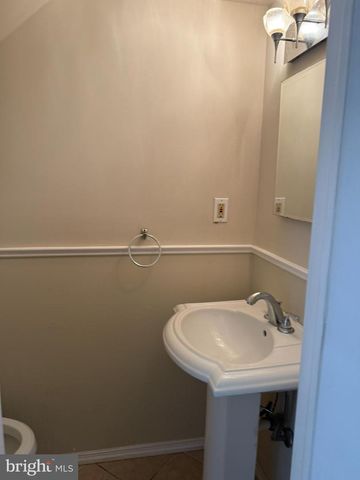 28 MAGNOLIA CT, Sicklerville, NJ 08081