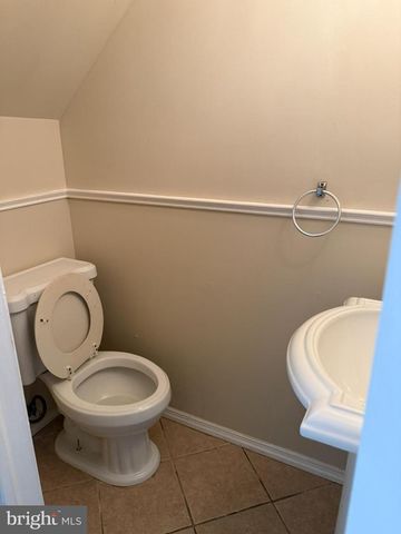 28 MAGNOLIA CT, Sicklerville, NJ 08081