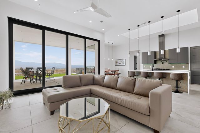 816 Villa Road SE, Rio Rancho, NM 87124