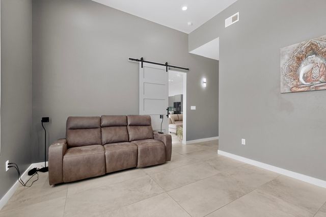 816 Villa Road SE, Rio Rancho, NM 87124
