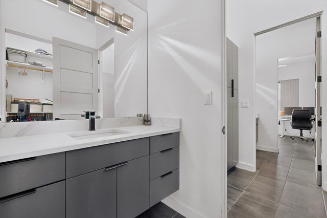 816 Villa Road SE, Rio Rancho, NM 87124