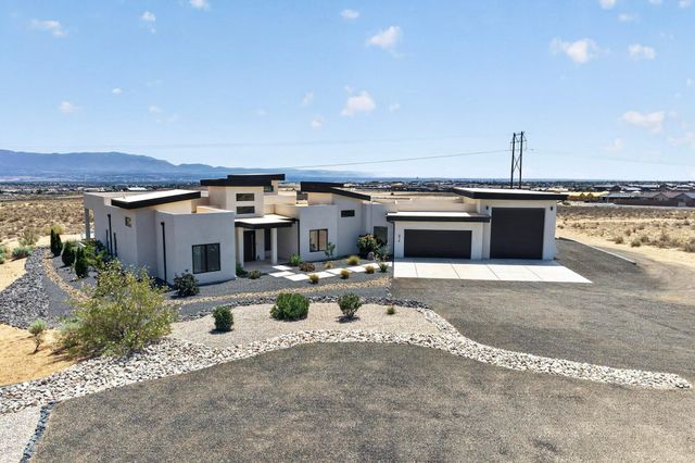 816 Villa Road SE, Rio Rancho, NM 87124