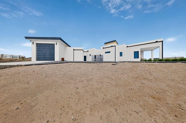 816 Villa Road SE, Rio Rancho, NM 87124