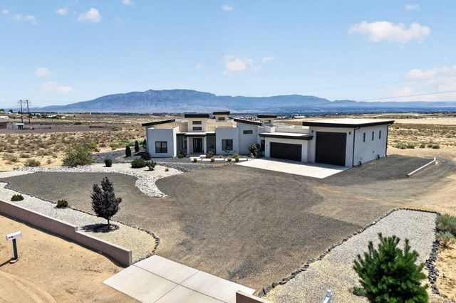 816 Villa Road SE, Rio Rancho, NM 87124