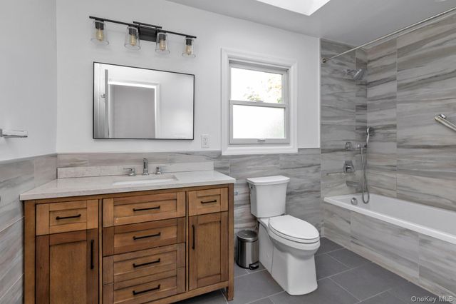 265 Jefferson Street, Franklin Square, NY 11010