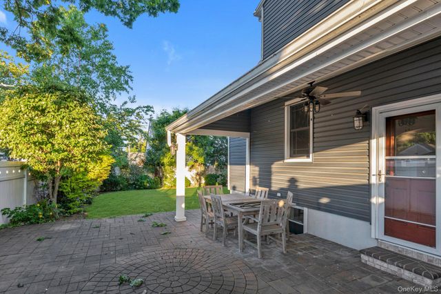265 Jefferson Street, Franklin Square, NY 11010