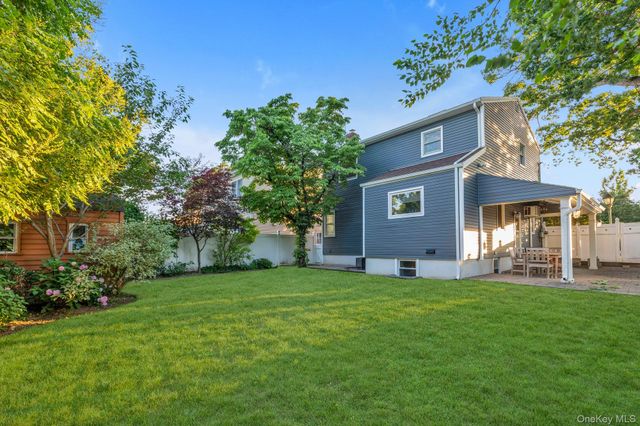265 Jefferson Street, Franklin Square, NY 11010