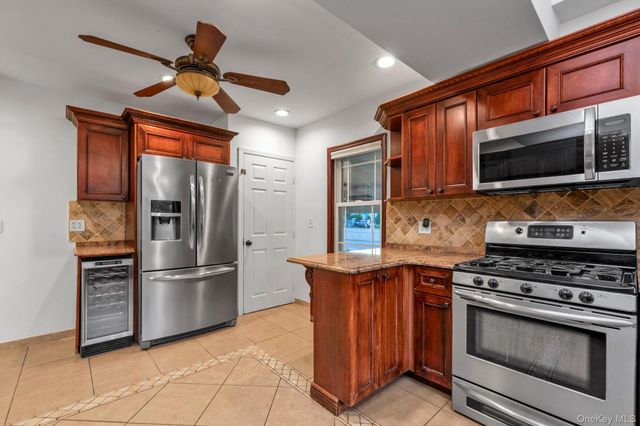 265 Jefferson Street, Franklin Square, NY 11010
