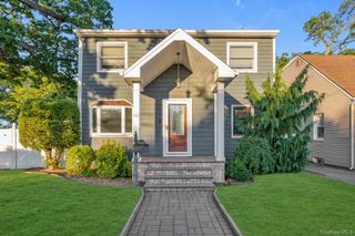 265 Jefferson Street, Franklin Square, NY 11010