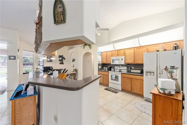 4680 N Elkcam Boulevard, Beverly Hills, FL 34465