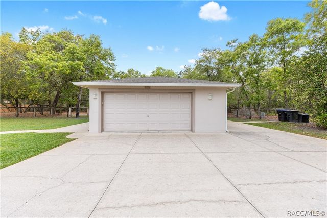 4680 N Elkcam Boulevard, Beverly Hills, FL 34465