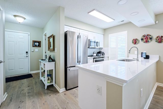 643 Woodmoor Dr Unit 101, Murrells Inlet, SC 29576