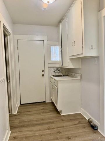 1400 N Dunlap Avenue, Mission, TX 78572