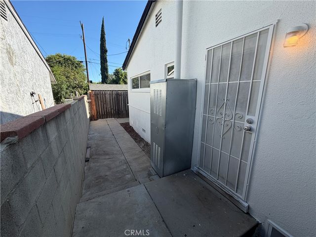 17046 Saticoy Street, Van Nuys, CA 91406