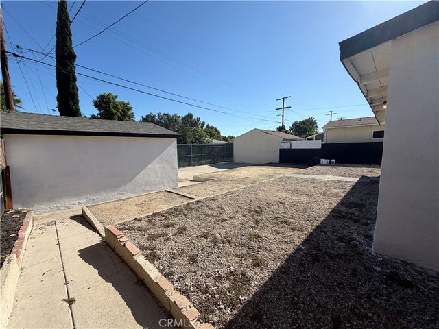 17046 Saticoy Street, Van Nuys, CA 91406