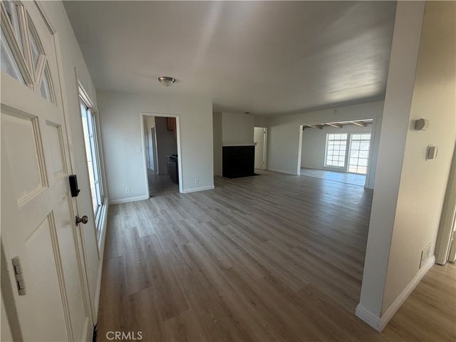 17046 Saticoy Street, Van Nuys, CA 91406