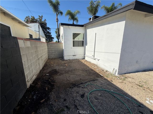 17046 Saticoy Street, Van Nuys, CA 91406