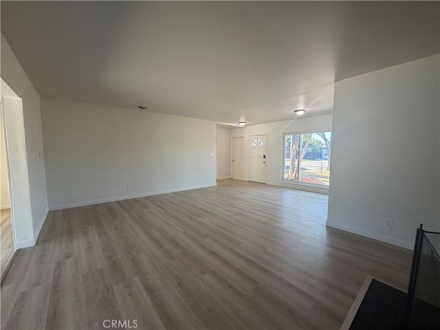 17046 Saticoy Street, Van Nuys, CA 91406