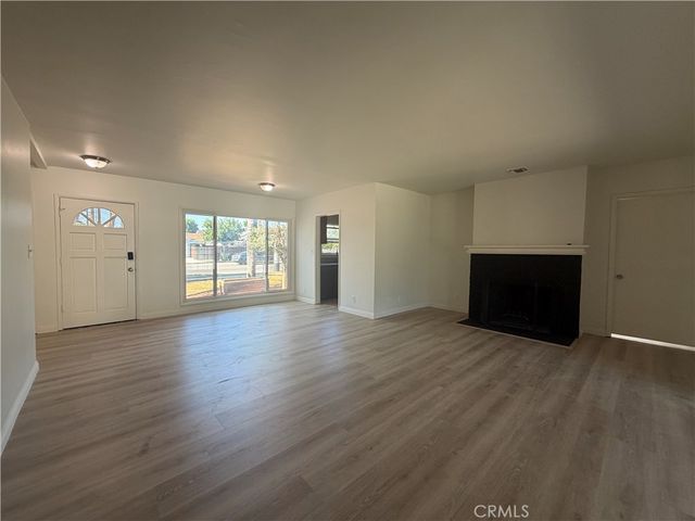 17046 Saticoy Street, Van Nuys, CA 91406