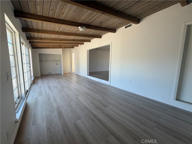 17046 Saticoy Street, Van Nuys, CA 91406