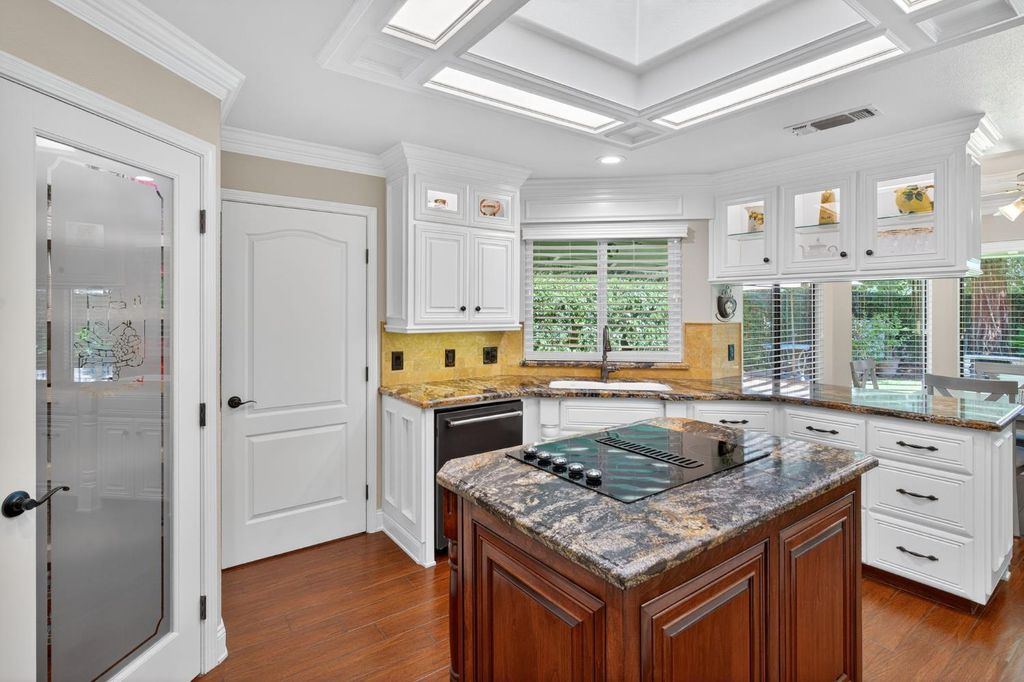 Image 10 of property listing at 10130 N Heather Drive, Fresno, CA 93720