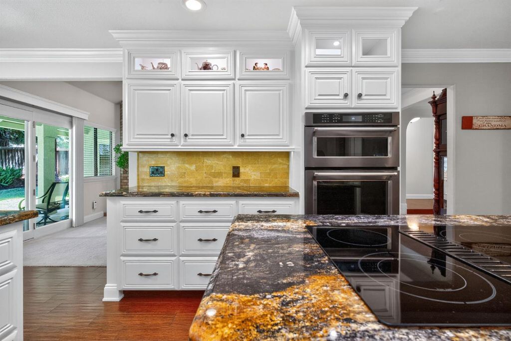 Image 9 of property listing at 10130 N Heather Drive, Fresno, CA 93720