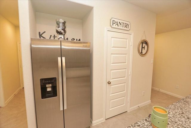 2051 W Darlington Oak Court, Conroe, TX 77304