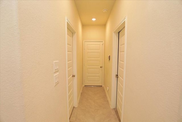 2051 W Darlington Oak Court, Conroe, TX 77304