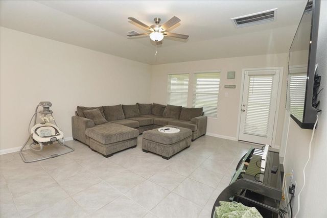 2051 W Darlington Oak Court, Conroe, TX 77304