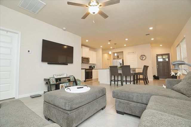 2051 W Darlington Oak Court, Conroe, TX 77304