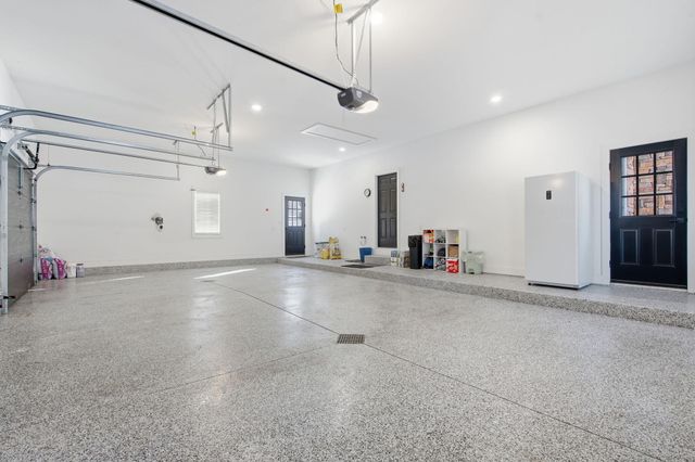 6380 Hidden Pond Drive, Laketown Twp, MI 49423