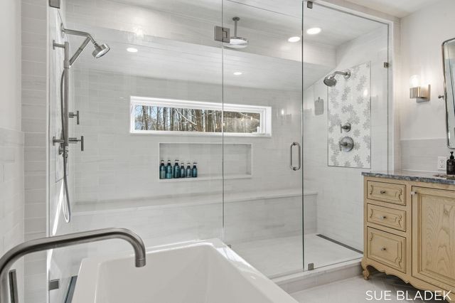 6380 Hidden Pond Drive, Laketown Twp, MI 49423