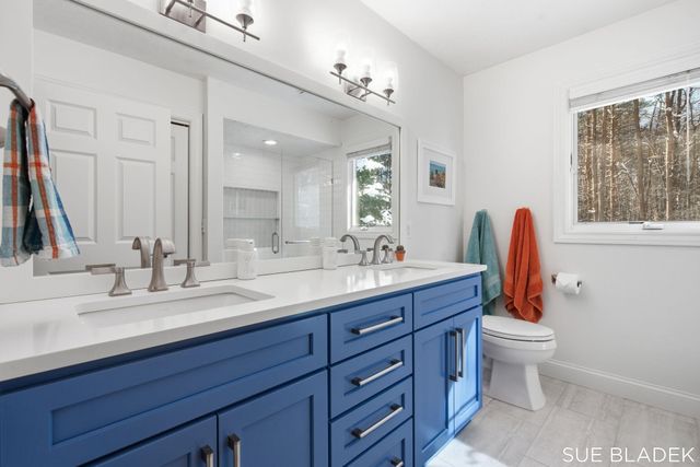 6380 Hidden Pond Drive, Laketown Twp, MI 49423