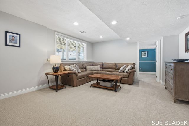 6380 Hidden Pond Drive, Laketown Twp, MI 49423