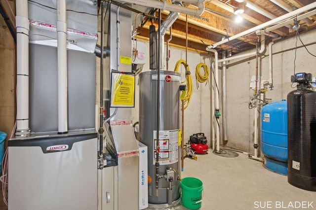 6380 Hidden Pond Drive, Laketown Twp, MI 49423