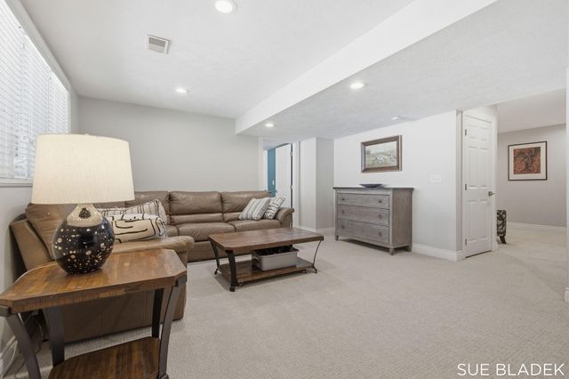 6380 Hidden Pond Drive, Laketown Twp, MI 49423