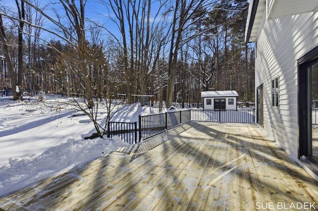 6380 Hidden Pond Drive, Laketown Twp, MI 49423