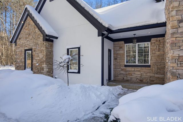 6380 Hidden Pond Drive, Laketown Twp, MI 49423