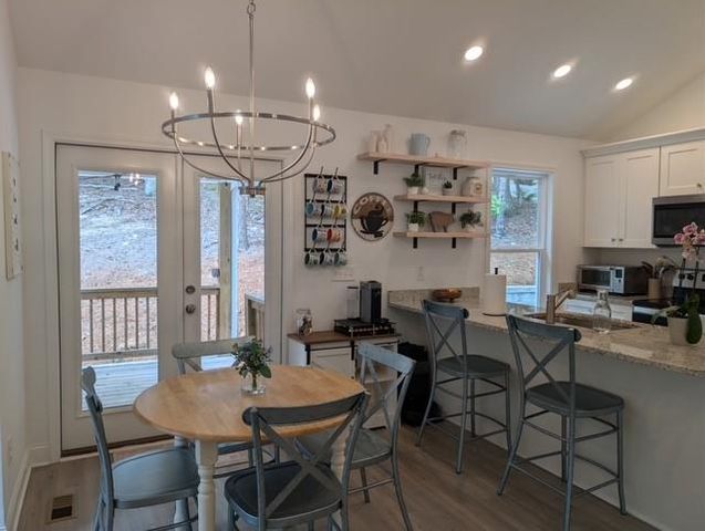 305 Ridgewood Drive, Waleska, GA 30183