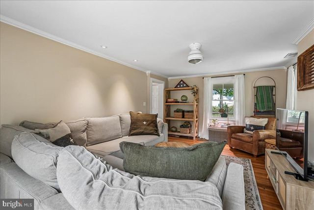 43655 HAY RD, Ashburn, VA 20147