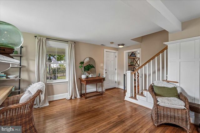 43655 HAY RD, Ashburn, VA 20147