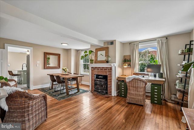 43655 HAY RD, Ashburn, VA 20147