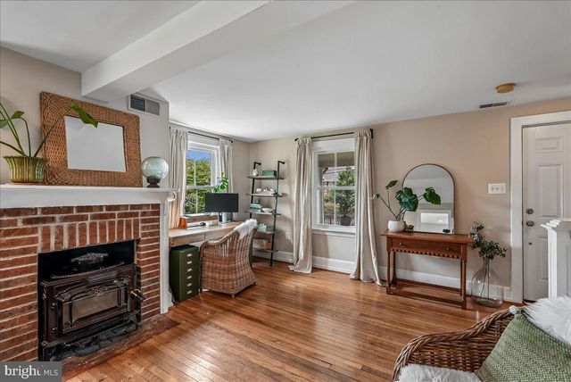 43655 HAY RD, Ashburn, VA 20147