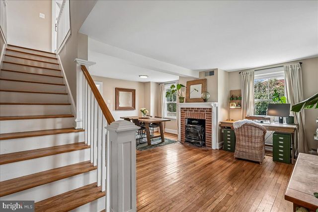 43655 HAY RD, Ashburn, VA 20147