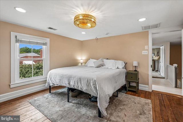 43655 HAY RD, Ashburn, VA 20147