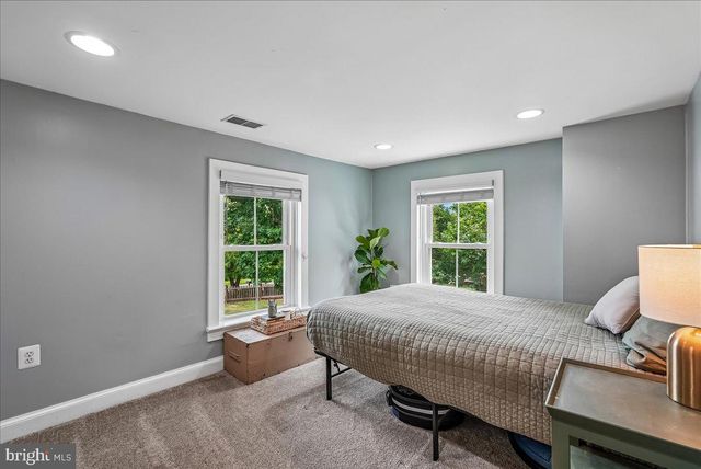 43655 HAY RD, Ashburn, VA 20147