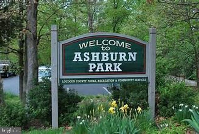 43655 HAY RD, Ashburn, VA 20147